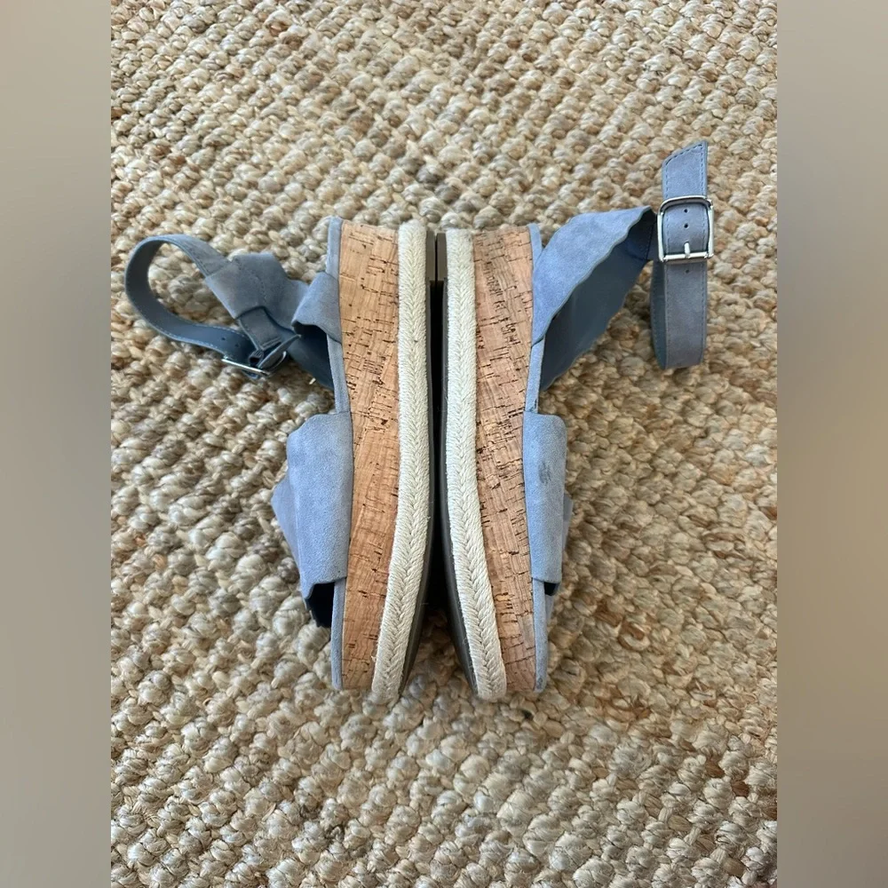 MARC FISHER Faitful Flatform Sandals Blue size 8